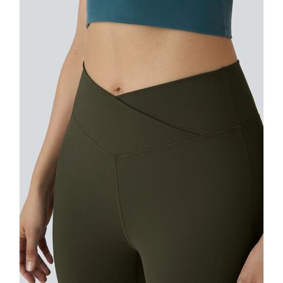 Halara Crossover High-Waisted Flare Yoga Pants Forest Night Small NEW/NWT!! - Picture 4 of 11